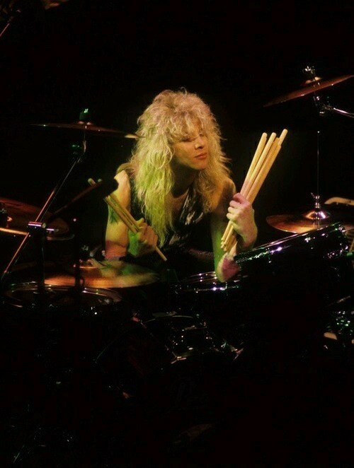 Happy fuckin\ birthday Steven Adler !!!     