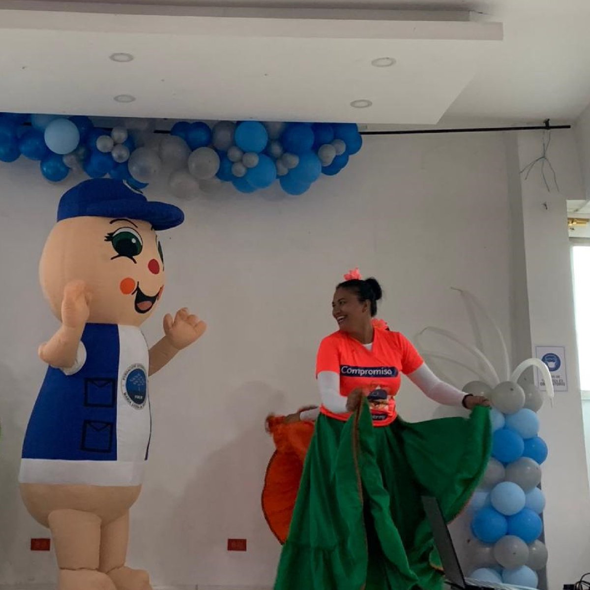 FIMLM's tweet photo. 100 Familias de la ciudad de Sincelejo • Sucre expresaron sus agradecimientos por las ayudas recibidas durante el evento realizado por la @fimlm en la que además pudieron compartir y disfrutar de varias actividades de integración 
Leer más: https://t.co/vlbrtDq5bs https://t.co/4Uudfn2AEv