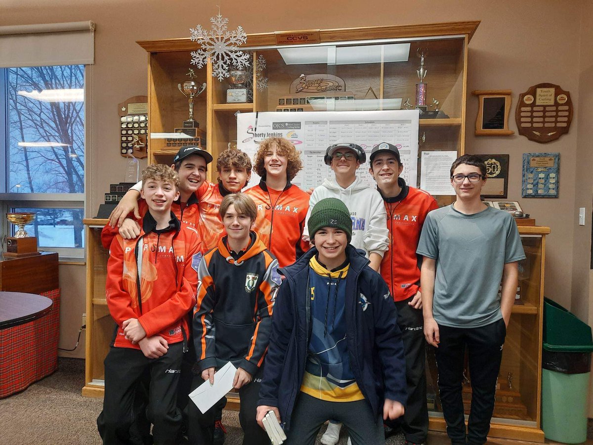 This is what makes curling so amazing and special. The friendships created through sportsmanship and great competition! Always great to share the ice with Team Hurens. These teams delivered on the promise of a great curling game… 

#u18curling #BringTheFire #HardlineNation