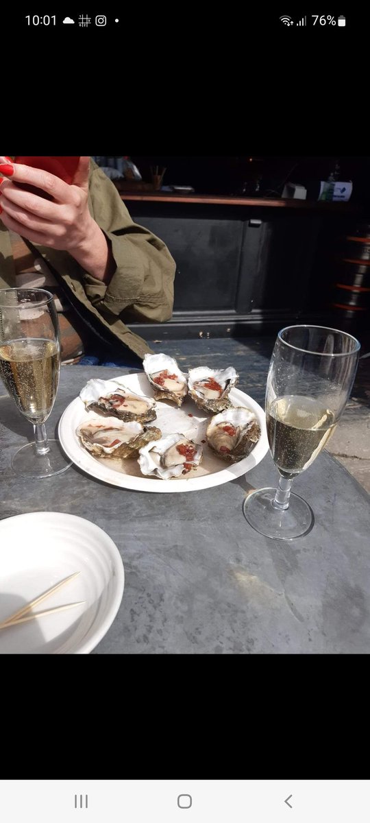PhippsJim's tweet photo. @gregemmerson_ Add a bottle of champagne https://t.co/0JJtElEC6A