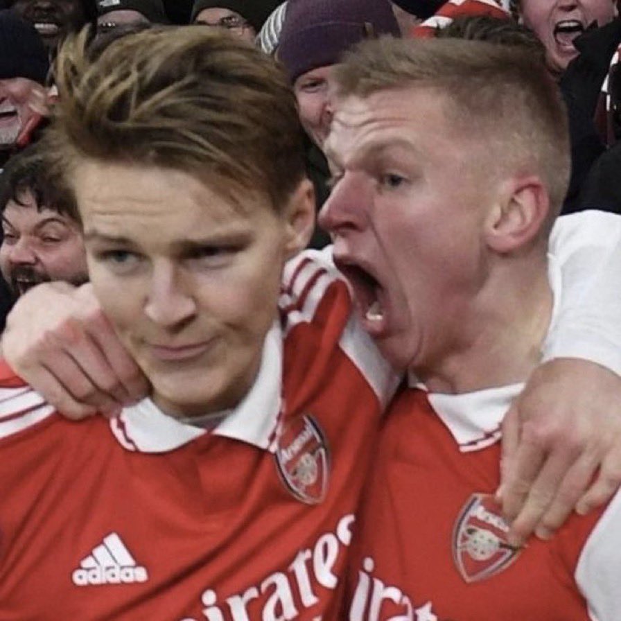 frenchgooner68's tweet photo. This pic 😂😂 #Zinchenko #Odegaard #Arsenal https://t.co/G8TNrBevQ7