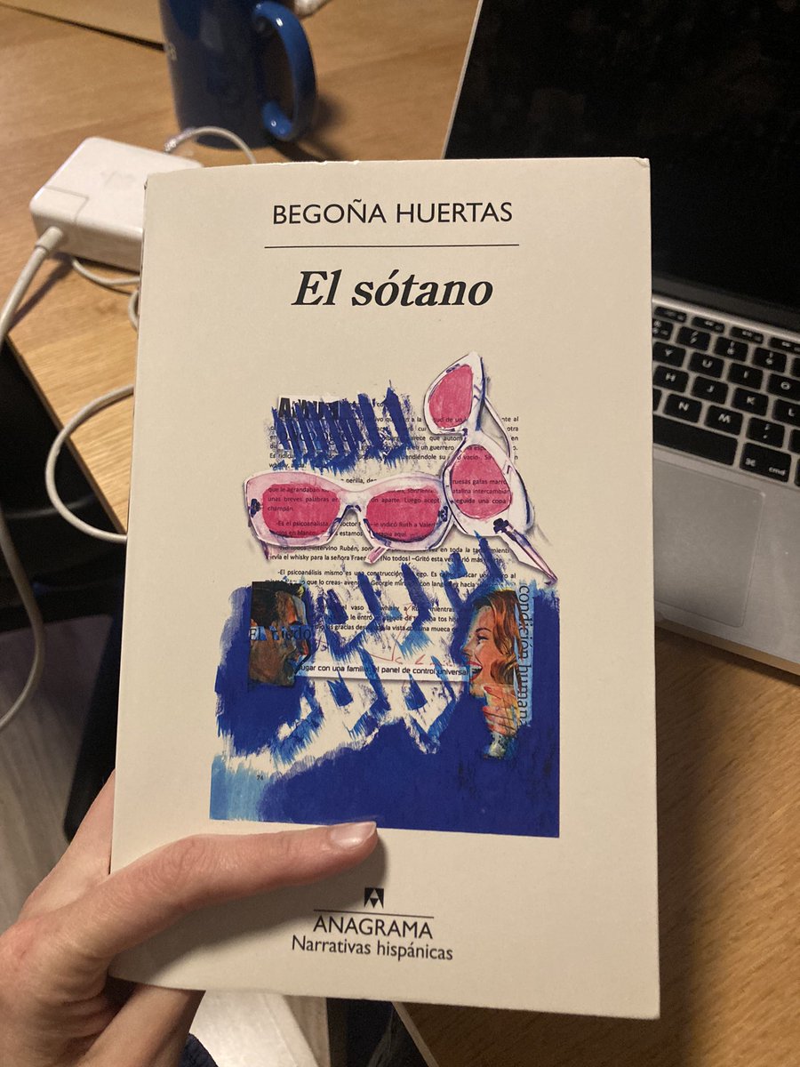 apitaera's tweet photo. OBLIGATORIO. De verdad, se tiene una obligación con este libro. https://t.co/0AKzNonF55