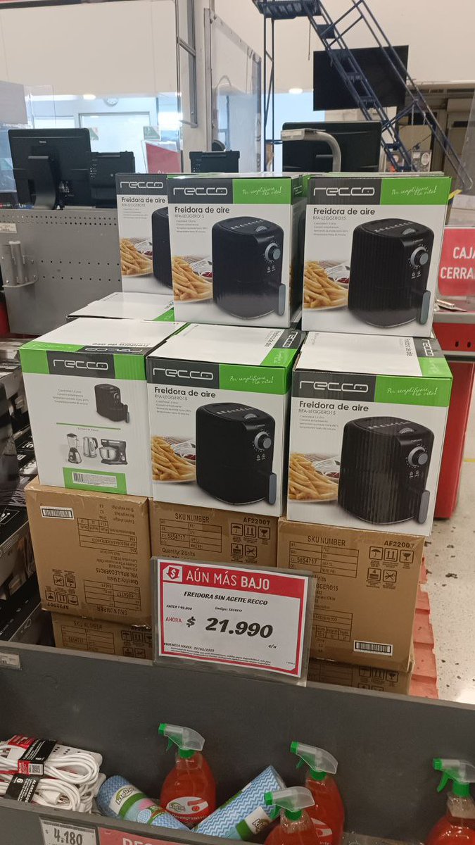 DescuentosRata's tweet photo. #ValdiviaCL Freidora de aire Recco de 1.5lts bajó a $21.990 con todo medio de pago en el Homecenter. No sabríamos decir si está en otros locales.

Enviado desde Telegram (https://t.co/y6c1hEpbSs) https://t.co/lEcVNoIjwX