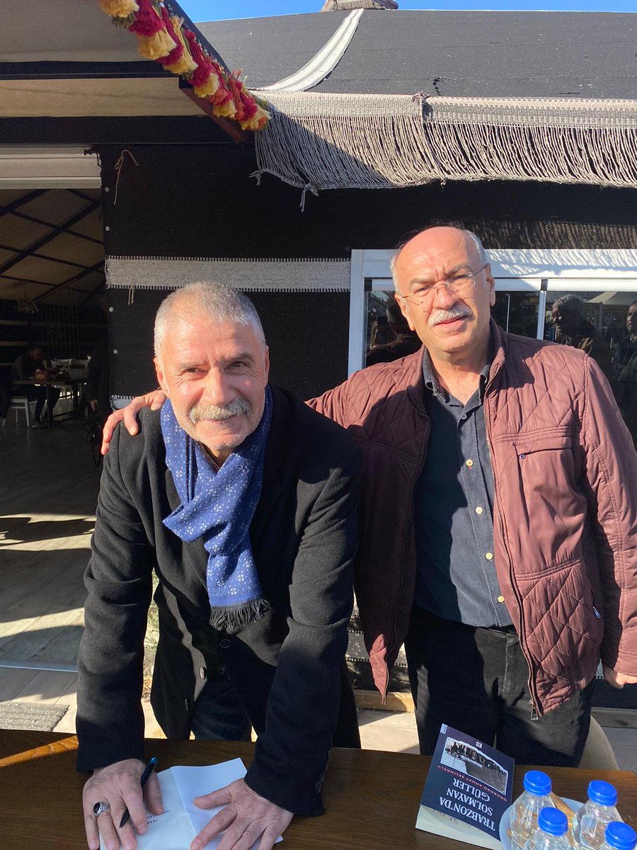 Ahmet Selimoğlu'nun imza gününe katıldım.