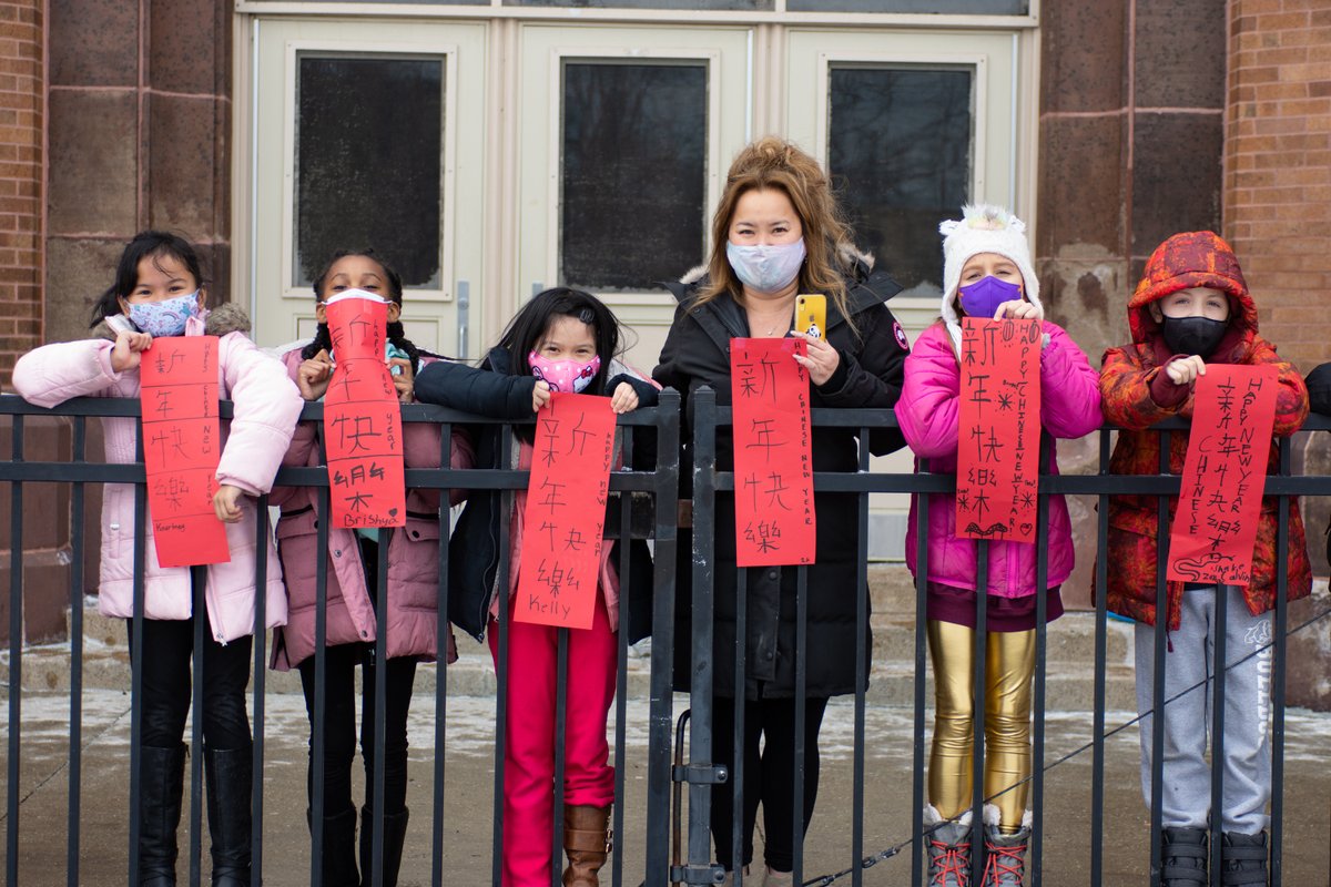 CPS_Lives's tweet photo. Happy Chinese New Year 🎊 🐰

📸: Lynn Renee Persin x Budlong Elementary School (2022)

#cpslives #chicagostudents #chinesenewyear #photography #chicagoartist #chicagopublicschools #chicagoart #chicagononprofit https://t.co/csNHZQ85Tk