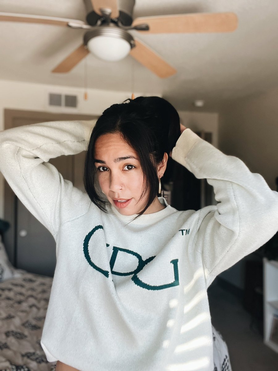 samzoandco's tweet photo. Clearly feelin’ my @CPGCLUB sweater 🤎 https://t.co/H0aKZi2Eu8