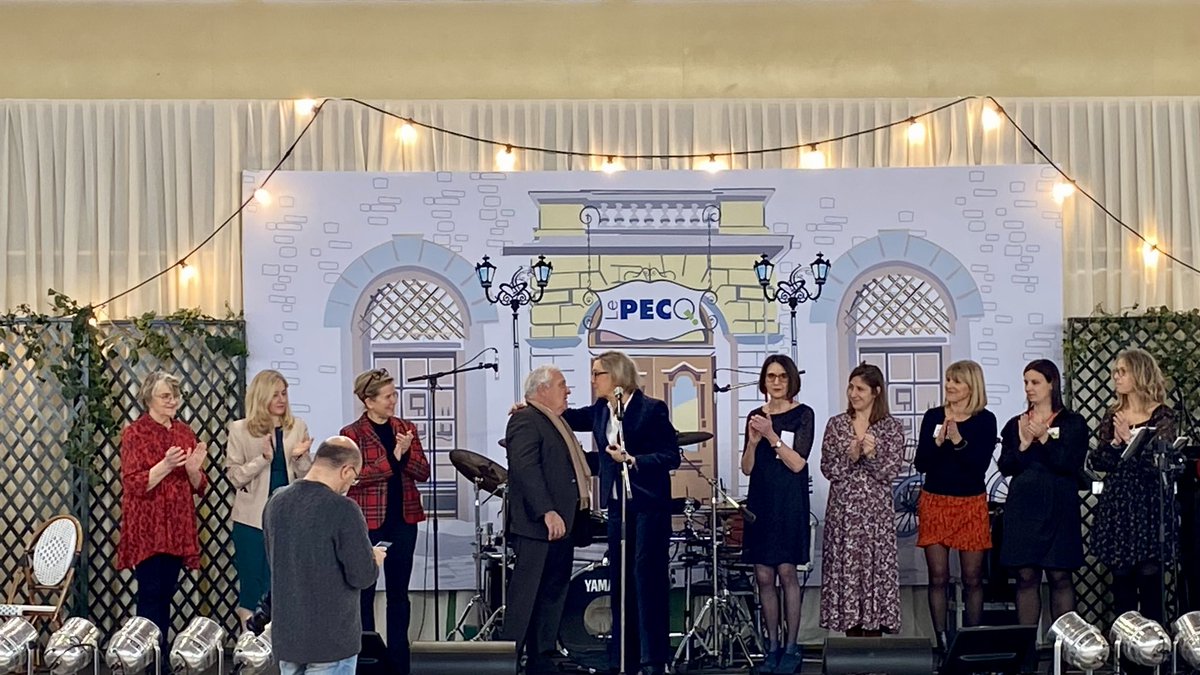 Aux côtés de <a href="/Laurencebpecq/">Laurence Bernard</a> pour le traditionnel «Repas de l’Amitié» à <a href="/VilleduPecq/">Ville du Pecq</a>

L’occasion d’honorer nos aînés et de rappeler que la commune reste l’échelon où se tisse du lien, un lien si important en cette période.

En présence de <a href="/GwenDesforges/">Gwendoline Desforges</a> conseillère départementale.