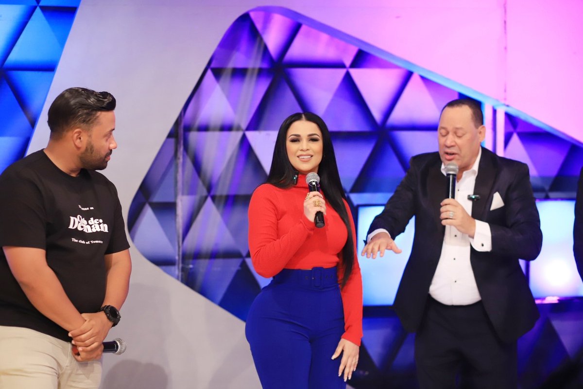 Oficialmente, Penny Báez será Comentarista Deportiva.

<a href="/penny_baez/">Penny Báez</a>
<a href="/MasRoberto11/">#VeoMasRoberto</a>
<a href="/robertoangel02/">Roberto Ángel Salcedo</a>