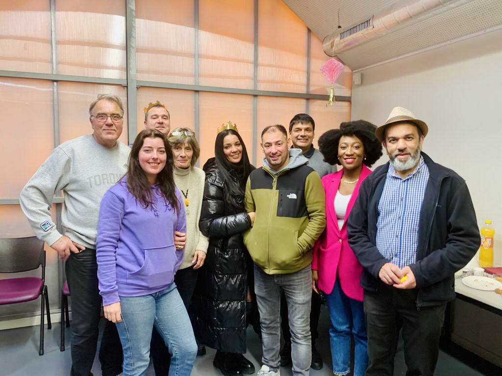 Am_Mcko's tweet photo. Beau moment de convivialité cet après-midi avec l’association du Val Saint Georges autour de la traditionnelle galette des rois! https://t.co/IXEJ48BvQs