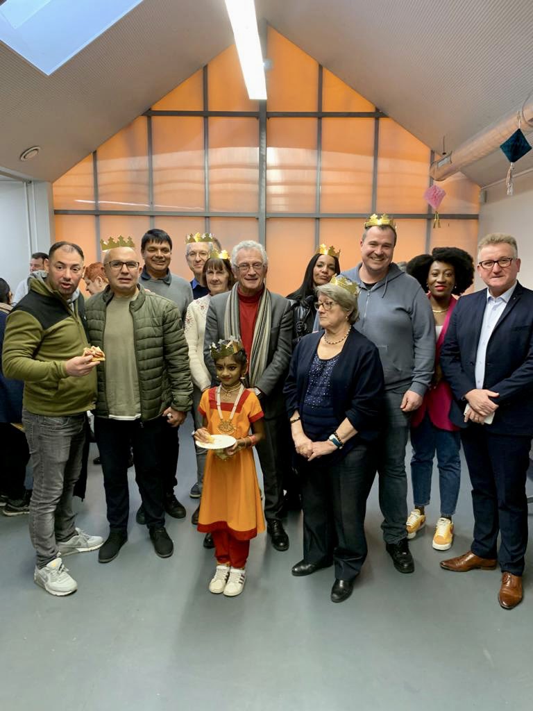 Am_Mcko's tweet photo. Beau moment de convivialité cet après-midi avec l’association du Val Saint Georges autour de la traditionnelle galette des rois! https://t.co/IXEJ48BvQs