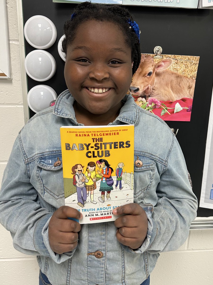 SealsStars's tweet photo. These are the newest books in our classroom library! They are such a hit, we can’t keep them on the shelf. 🤩📚#PawsToRead 💙💛 https://t.co/woe9BCE3uk