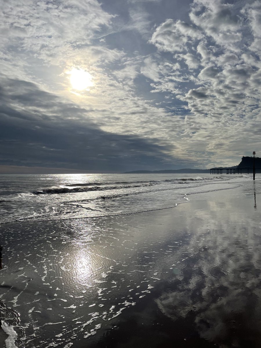 David__Hanson's tweet photo. #Teignmouth today! https://t.co/8iOrWWXbrN