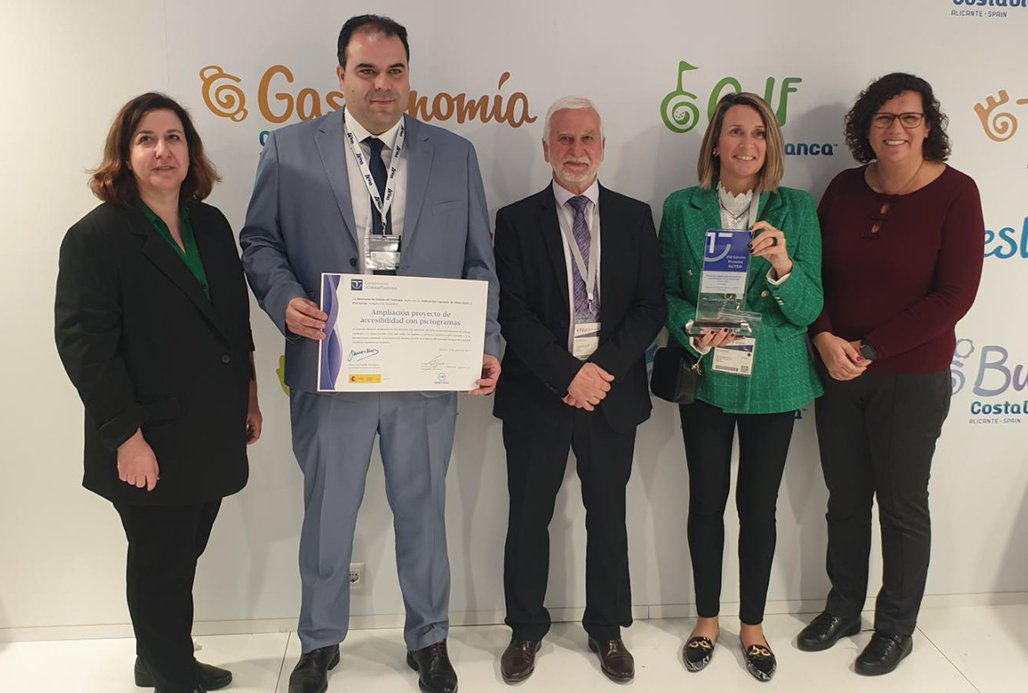 #MBConfidencial 🔴 / FITUR fue el marco en el que Altea recogía dos de los últimos reconocimientos otorgados por Destino Turístico. El 3er Premio al proyecto de Mejora de Destino SICTED y además la “Q” de Calidad otorgada por el Instituto para la Calidad Turística Española
