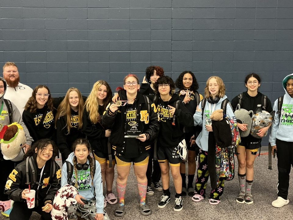 k_oakwrestling's tweet photo. The Girls Squad dominated the #TigerClassic, earning 1st place out of 28 teams! #FINISH
🥇Rylee Ferranti
🥉Chloe Hanes, Laita Perez, Josie Clarke
@KleinOak | @Coach_BCarp | @OakGAthletics https://t.co/IuGv0XxR7n