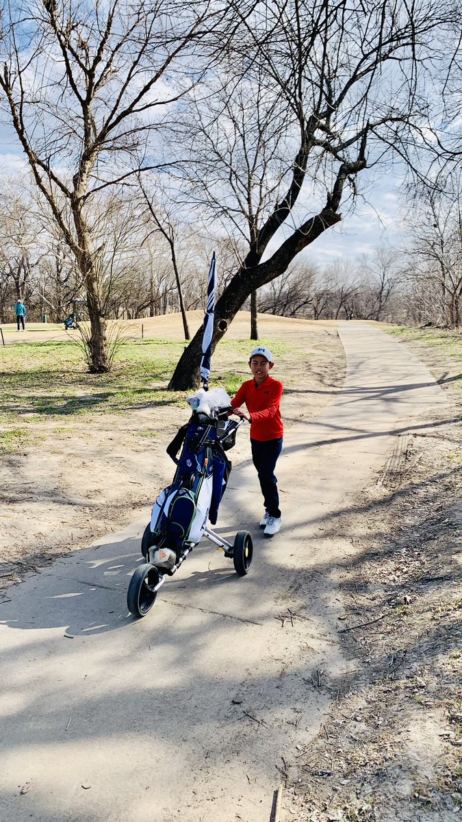 SebastianMarif0's tweet photo. Par on 6 holes in a row! Way to go 🥇 💙 #ntpga #golfkids #golfing https://t.co/6LZPqJK2nQ