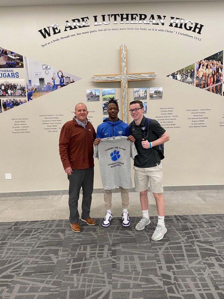 TheClawStream's tweet photo. Congrats to @LutheranCougars Dwayne Walker (pictured) &amp; Tyler Stepney for earning The Claw Award for the basketball contests vs. St. Mary's last week.

Thanks @MidasHospLLC &amp; @jtnorville for sponsoring!

@CougarHighHoops 
@LuHiActivities 

#CougarPride https://t.co/PZ1k42R7oK