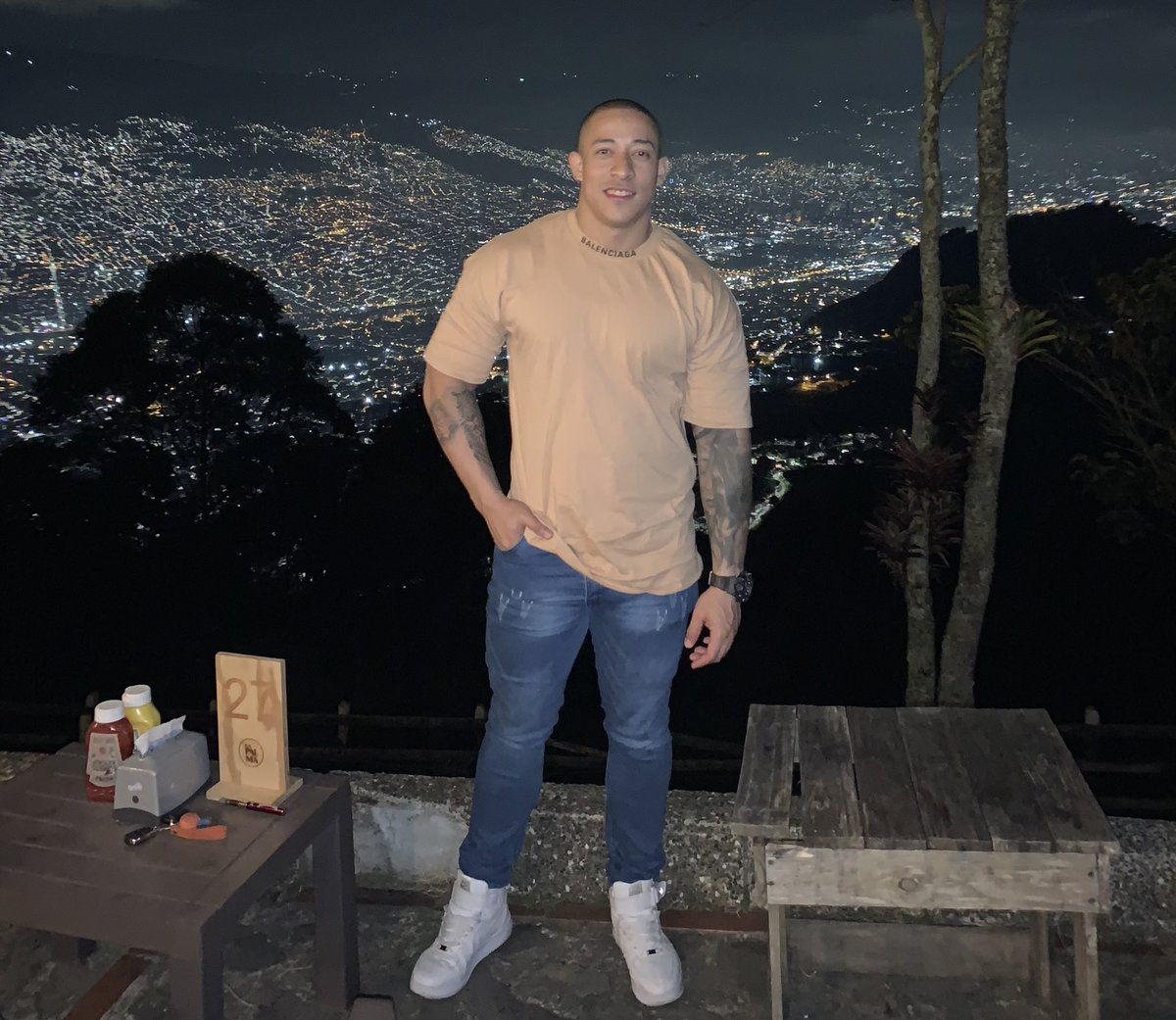 F4FLuigi's tweet photo. a quiet night and now let's see each other soon in 30 minutes I'll be online guys.  subscribe to my link the page will give you some fre credits https://t.co/cFvHHS8fnV 
   @Flirt4Free
 @Flirt4FreeGuys
 @StudioOlympus
  @MaleCams https://t.co/jpnucwZiH8