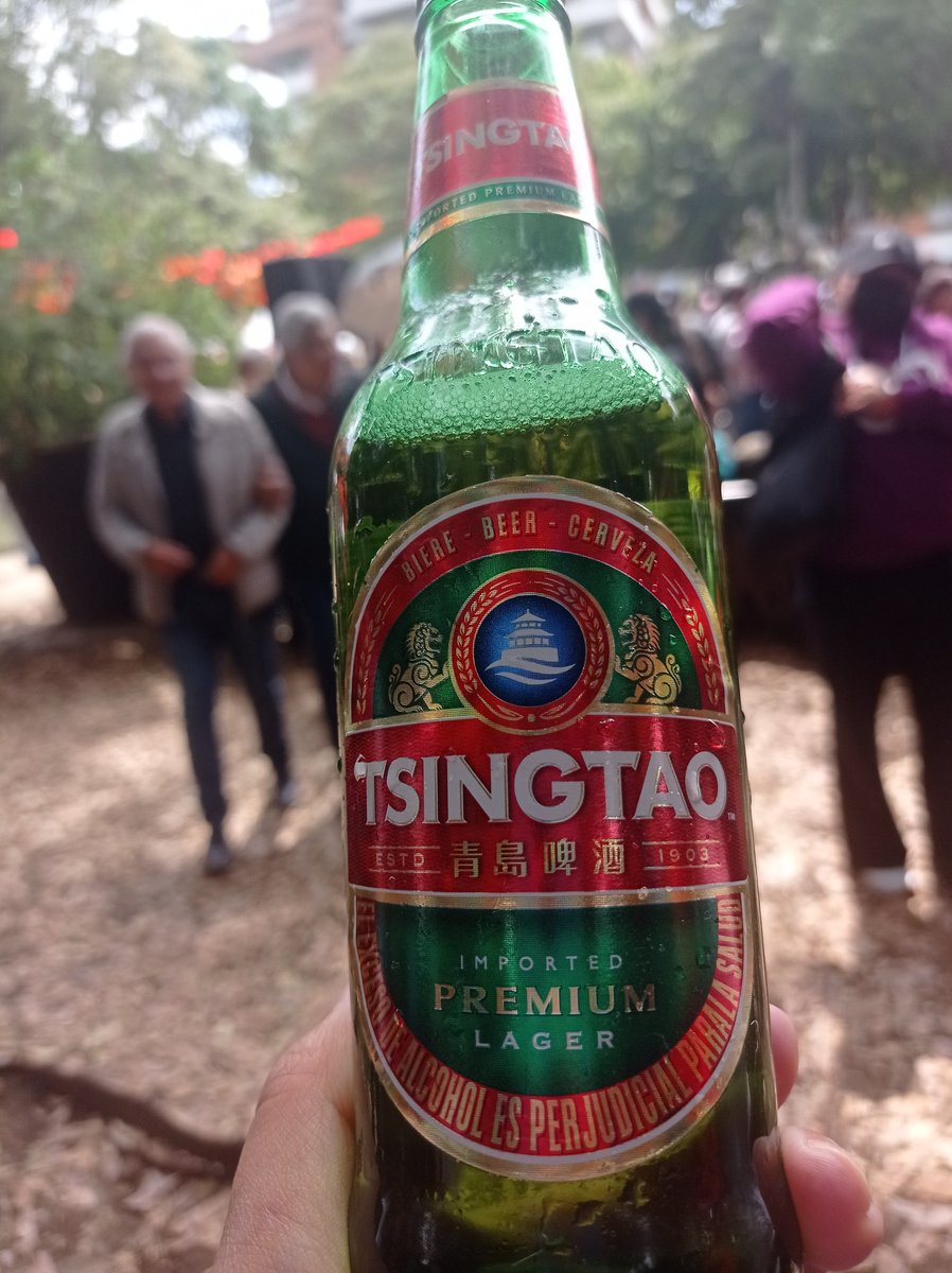 _PaolaVargass's tweet photo. Feliz año nuevo del Conejo. Me morí con ese deseo en el árbol #AnoNuevoChino2023 #Parque93 https://t.co/nDo5InrZzS