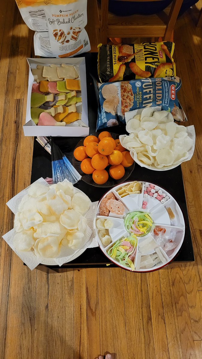KristufekLab's tweet photo. Dumpling make party for the #LunarNewYear! https://t.co/zie2QUD4SW