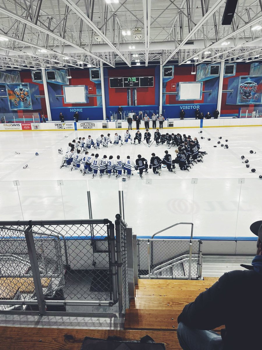 TalanBlanck's tweet photo. Prayers for Tommy and his family💙 https://t.co/ragRZJn4PB