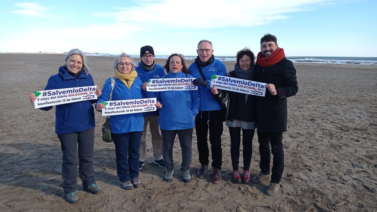 Avui ens hem concentrat al #Trabucador per exercir #SolucionsJa per al #DeltadelEbre 
La @PDE ha anunciat noves mobilitzacions.
📢 Manifestació el 12 de febrer al pont lo Passador entre #SantJaumedEnveja i #Deltebre
#salvemlodelta #loriuésvida #AiguaiSediments