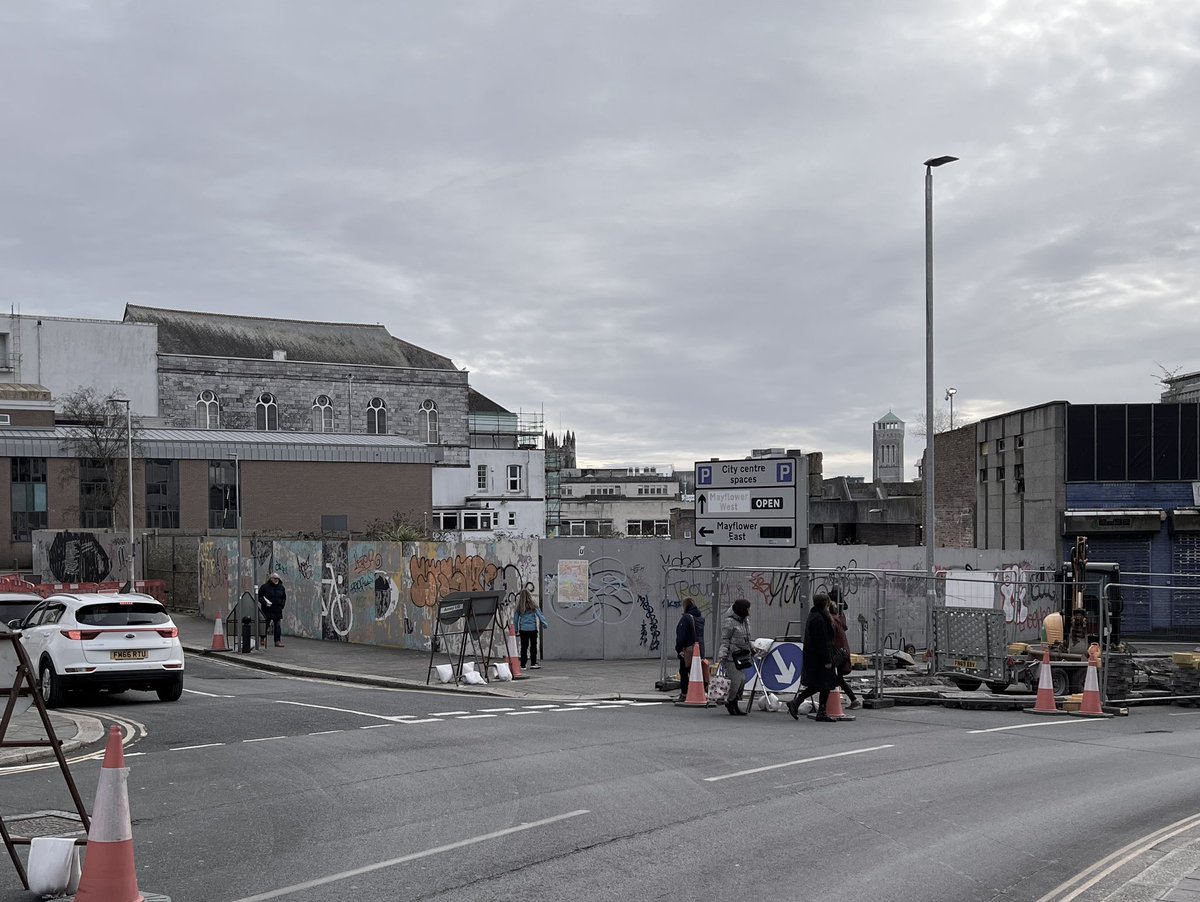 jeffhall's tweet photo. @PressSteveH @PlymouthChaz @LeighRapson @PlymCityCentre @WestEndPlymouth @plymouthcc @jamesmurf85 @LondonSEWalks @PaulSpackman @WojtusciszynP @CoronetEngrave1 @Chamber_Devon @MichaelSpiers @HistoricEngland @Heritagelocum @SharonTiday This hoarding in Mayflower Street was only “temporary” yet it’s been there for 7 years !! Mayflower house is similarly hoarded so you can see why we don’t share your optimism. https://t.co/JblZY4lhac
