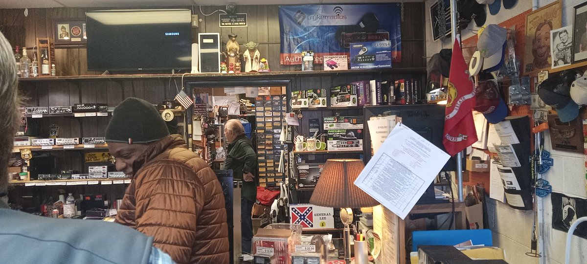 R-n-R Sure is busy on a Saturday morning!