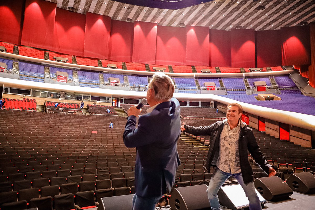 ¡Feliz Cumpleaños <a href="/MPintorOficial/">Mario Pintor</a>!

Que sean muchos años más de disfrutar tu amistad y compartir escenario.