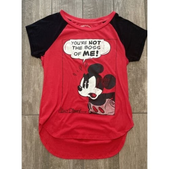 MrsPboutique's tweet photo. So good I had to share! Check out all the items I'm loving on @Poshmarkapp #poshmark #fashion #style #shopmycloset #meettheposher #disney #hanro: https://t.co/teTZ0DMCqT https://t.co/x0mLp0YUCg