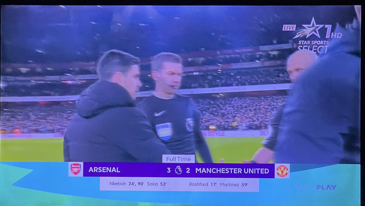 iSamarthGupta's tweet image. It’s moments like these that makes life worth living ! Epic performance by the Gunners #ARSMUN @Arsenal #PremierLeague #football