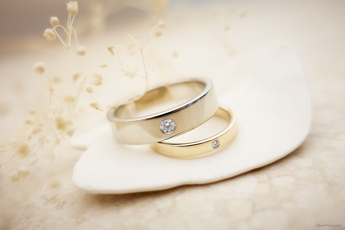 A set of matching style diamond bands in white and yellow gold.

✿ Follow @SilverFloret for #rings made with love ✿

#simpleisbeautiful #minimaljewelry #weddingset #matchingrings #diamondrings #diamondjewelry #diamondbands #diamonds #sparkle #customring #custommade