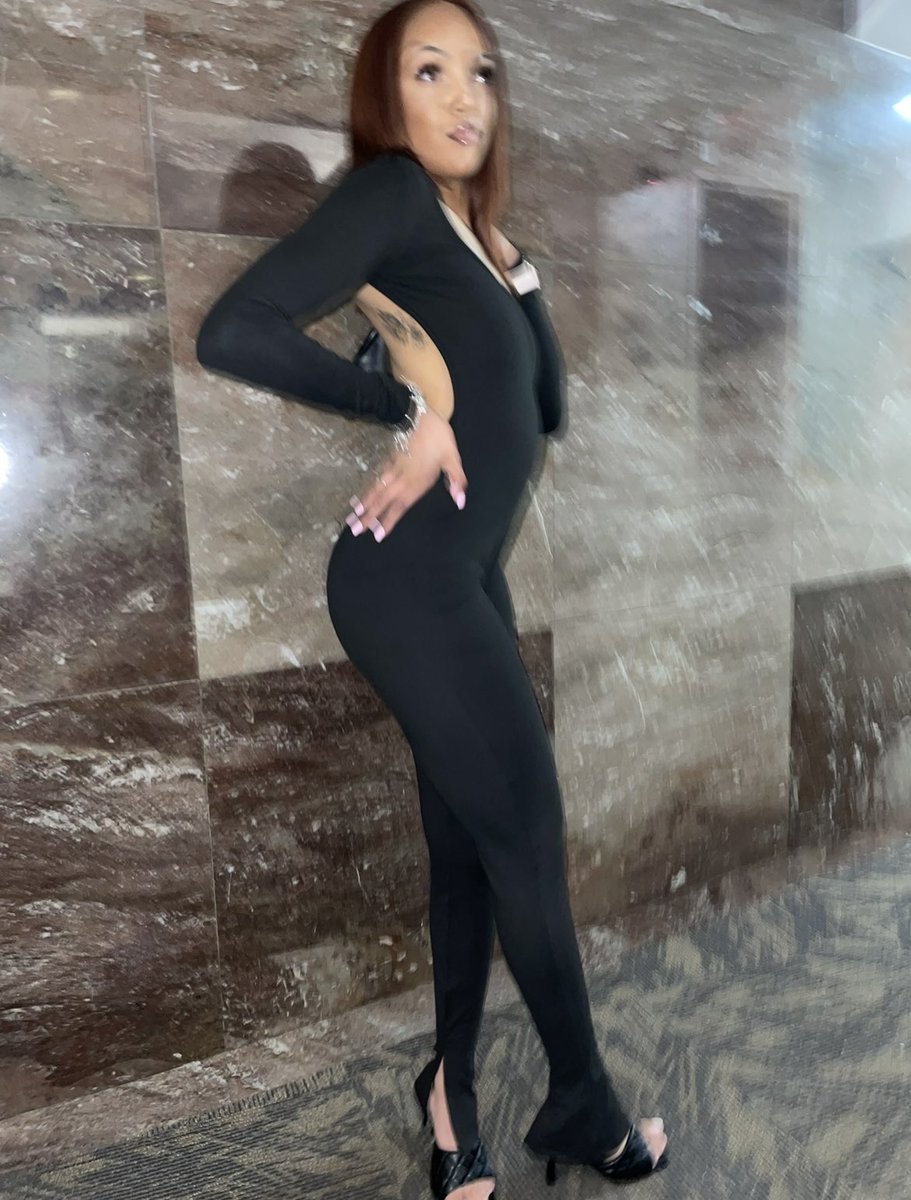 Flawless_Kween1's tweet photo. Back like I never left🤭 https://t.co/U0htcG7s6A