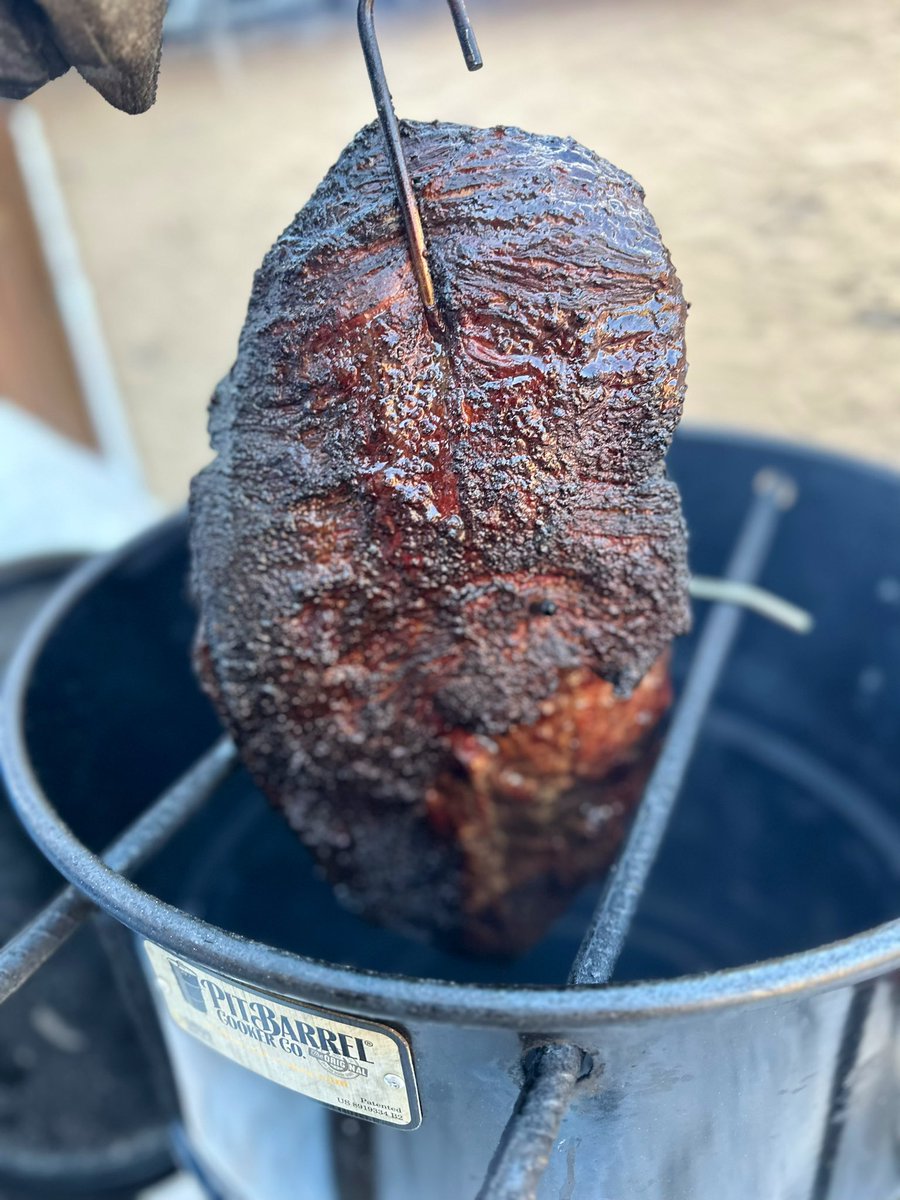 jason_miller's tweet photo. @PitBarrelCooker It’s tough to narrow it down to just one favorite thing to cook on the Pit Barrel! Beef short ribs are near the top of the list, and so is brisket! https://t.co/J2CIavrjiv