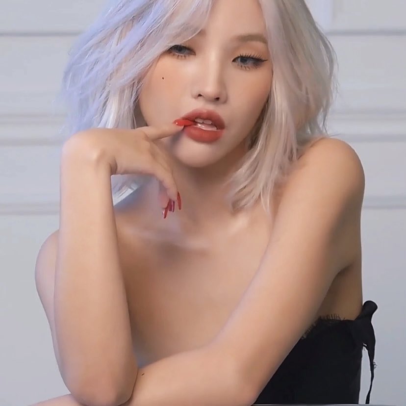 archivegidle's tweet photo. soyeon is unreal https://t.co/HrQbMSavMR