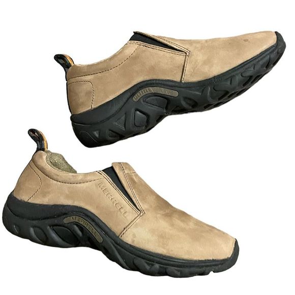 PatsyPetrie1's tweet image. So good I had to share! Check out all the items I'm loving on @Poshmarkapp #poshmark #fashion #style #shopmycloset #mukluks #merrell #converse: posh.mk/dRHUKl1ONwb