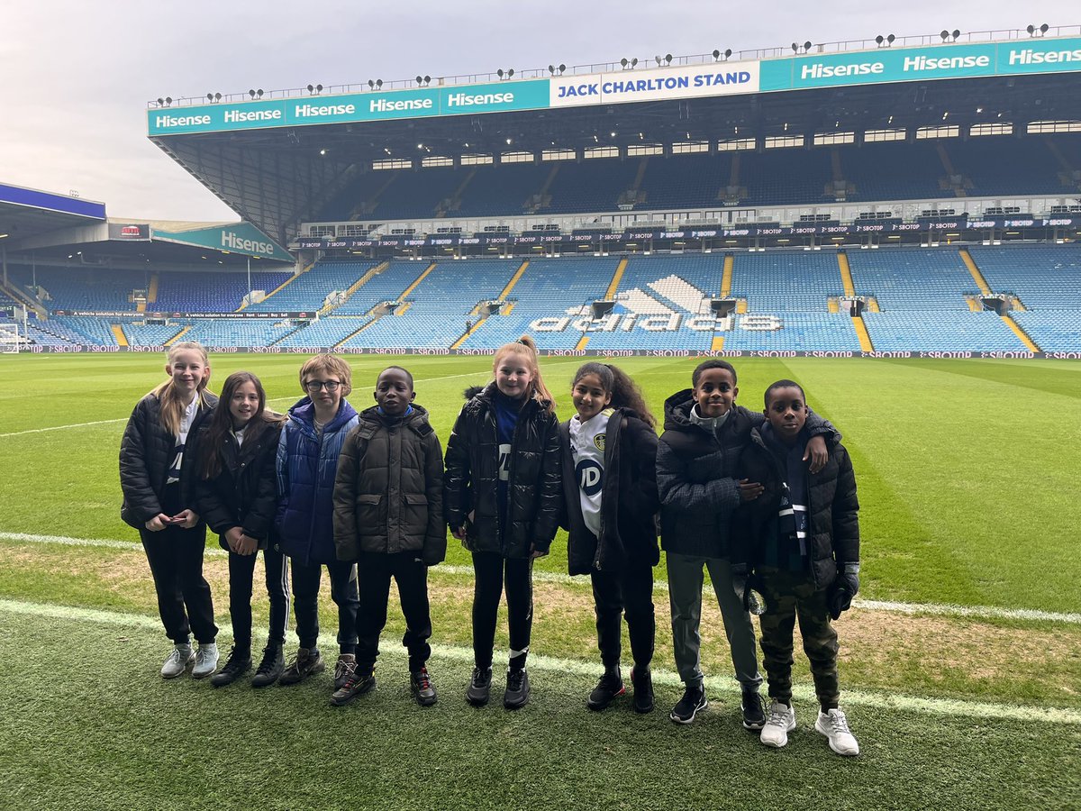 pe_richmond's tweet photo. What a day today has been watching @LUFC vs @BrentfordFC in an executive box! From getting a tour of the stadium to seeing inside the changing rooms and having some fantastic food. Thank you @TransUnion for a truly unforgettable experience! https://t.co/fH4MrBgWbP