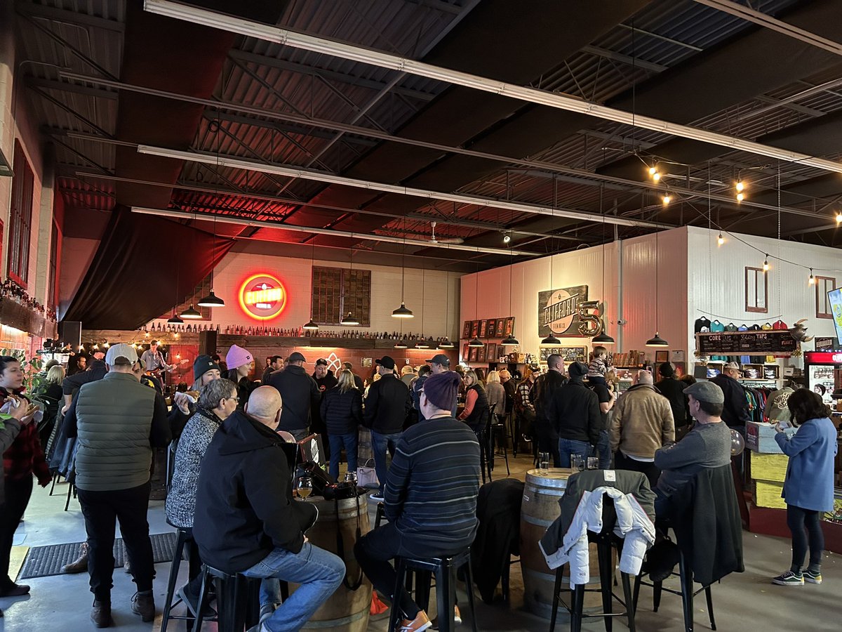 SOBeerBoys's tweet photo. @BeerStoreDude @CliffordBrewing Never seen it so busy! I was at the back with my girls playing Uno. Lol. Paths will cross eventually 🍻 https://t.co/UwVgQ2ogNs