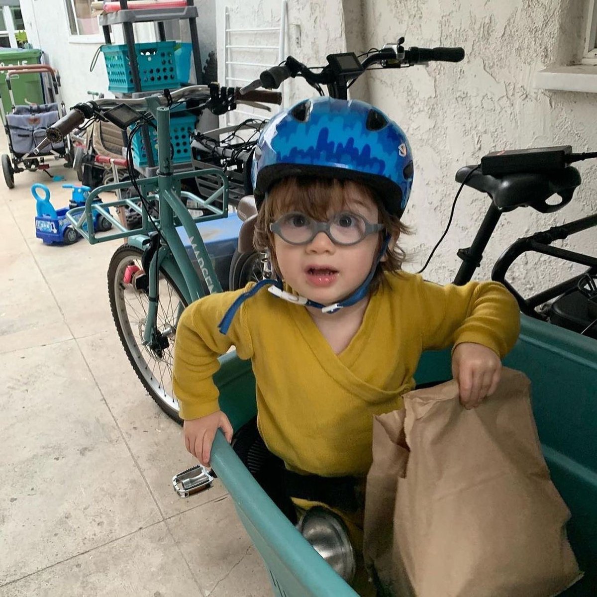 madsencycles's tweet image. “Love letter to my Madsen bike. I got this bike to solve a specific problem: getting all three kids to preschool. It ended up being transformative and adding so much joy and can-do energy to our lives. Having a big open box you can just throw stuff in really is a game changer..”