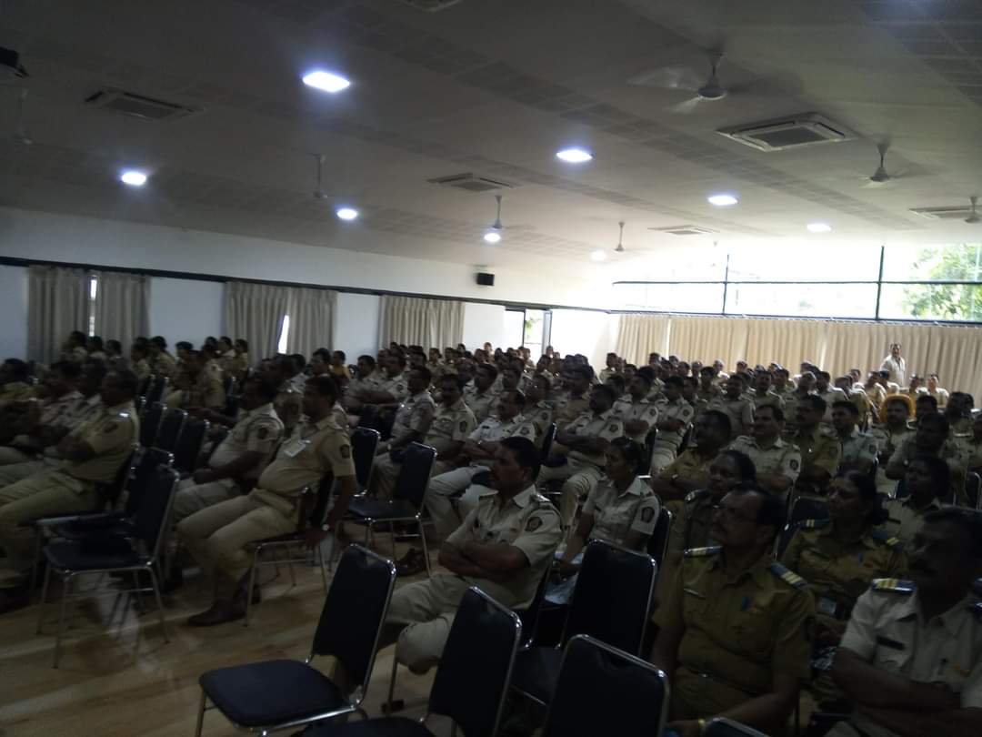 ApiAmolDond's tweet photo. Imago no :- 217
Place. :- Vyas Hall
Tahsil :- Patel Banglow, #Sadar
District :- #Nagpur
Attraction :- My #State_level Workshop for Police Officer and Police women,men etc. https://t.co/Zi5gveJKuh