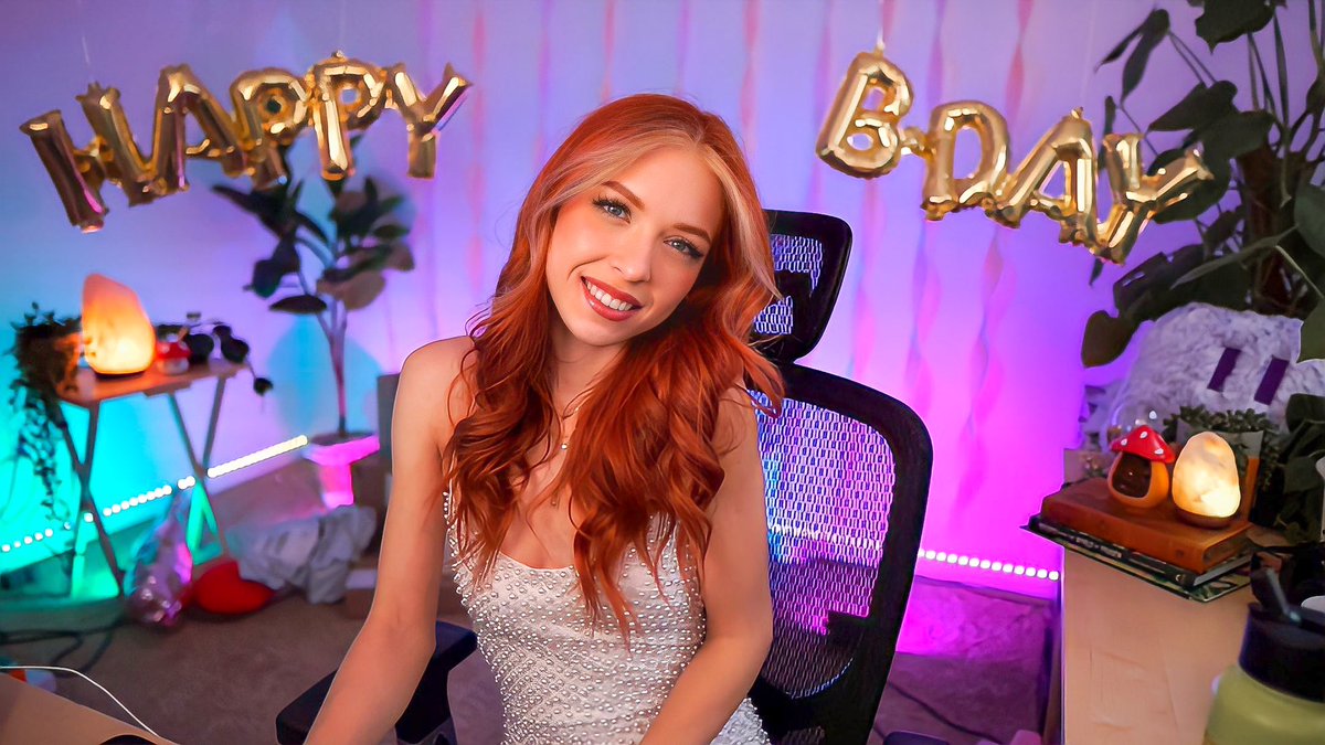 all my decorations fell down so I’m late cause I had to put them back up. 😭 ANYWAYS HEY ITS BIRTHDAY STREAM TIME 

twitch.tv/astrah