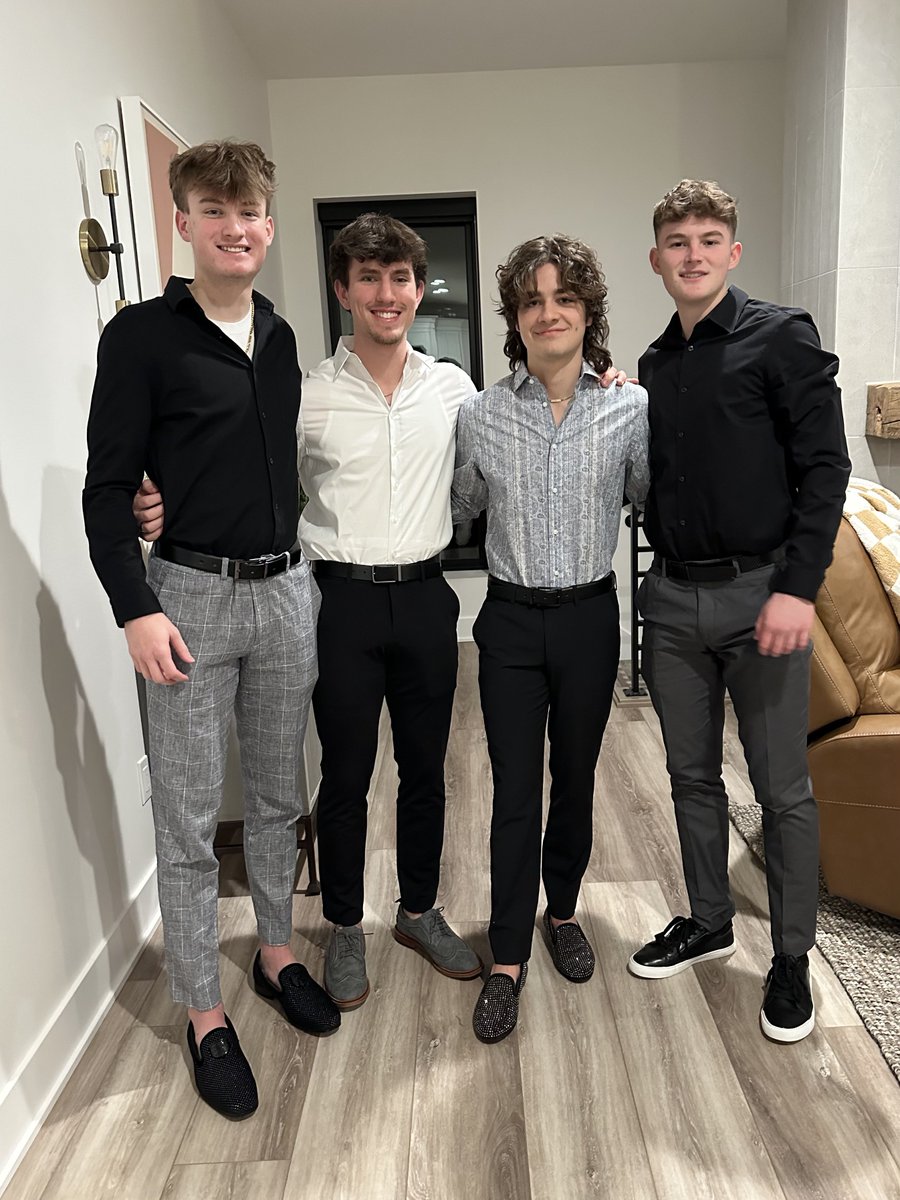 🖤💛❤️👀elegant &amp; dapper. 🖤💛❤️

#SEPformal