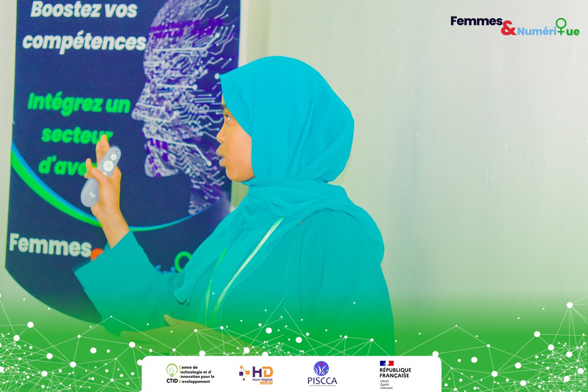 DjiboutiTechHub's tweet photo. 🚀𝐁𝐨𝐨𝐭𝐜𝐚𝐦𝐩 𝐅𝐄𝐌𝐌𝐄𝐒&amp;𝐍𝐔𝐌𝐄𝐑𝐈𝐐𝐔𝐄

🕐It's pitch time👀

Nos Bootcampeuses ont passé devant le Jury pour présenter leurs projets après 6⃣ jours intenses passés à bien formuler leurs projets d'entreprises💡

#Djibouti #Entrepreneuriat #Tech253 #womenempowerment https://t.co/DfpPjZXL31