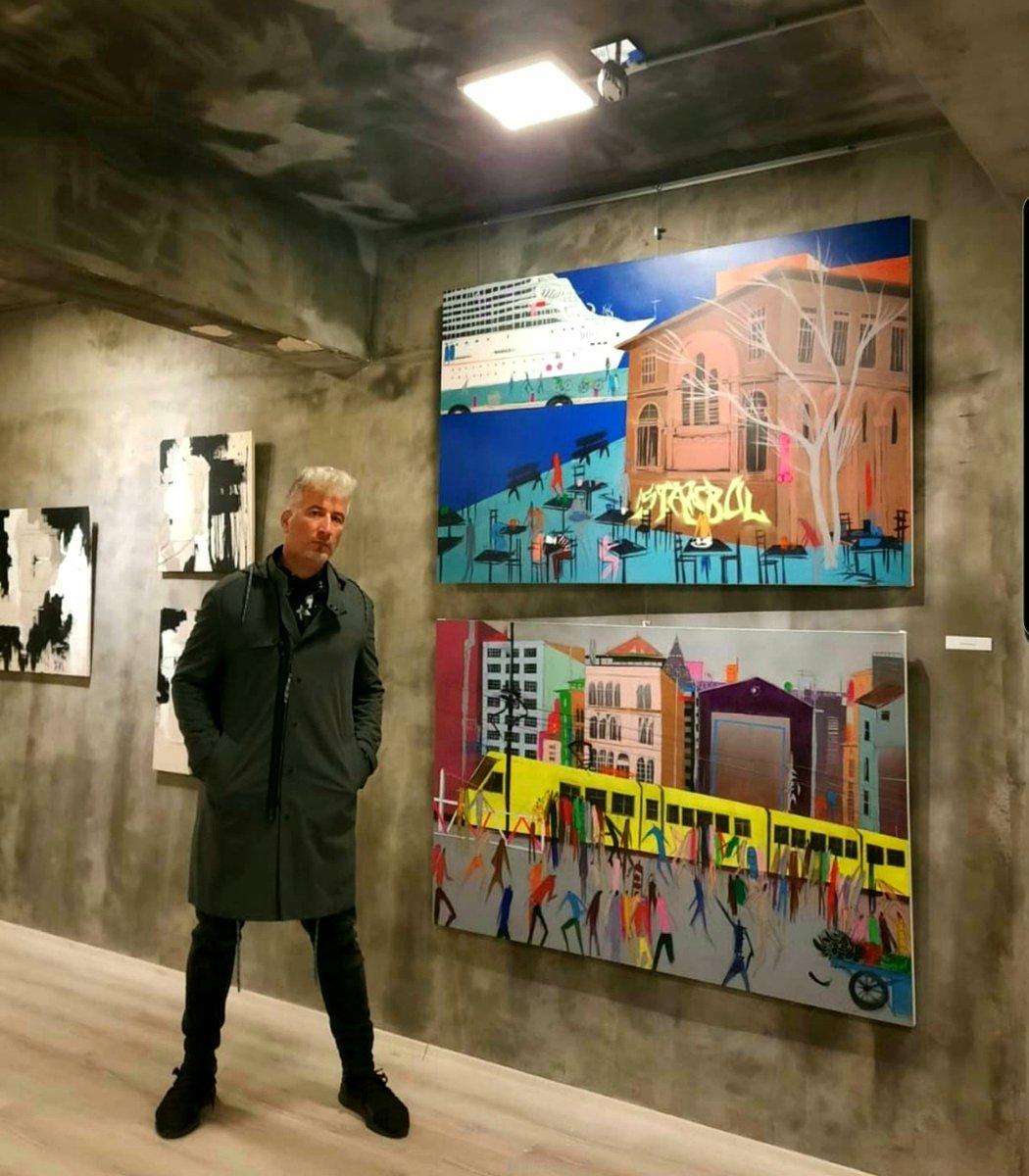 sanatatak's tweet photo. Çağdaş sanatın #KeithHaring'i: Abdo Yalçınkaya
"Her iki sanatçının da, aldatıcı derecede basit... çizgileri ve bu çizgilere olan maddi bağlılıkları, onları çağdaşlarının soyut ve kavramsal yaklaşımlarından daha farklı bir yerde konumlandırır."
📝Fatih Tan
https://t.co/VtWGuBgPv0 https://t.co/Gbwhdy0QmL