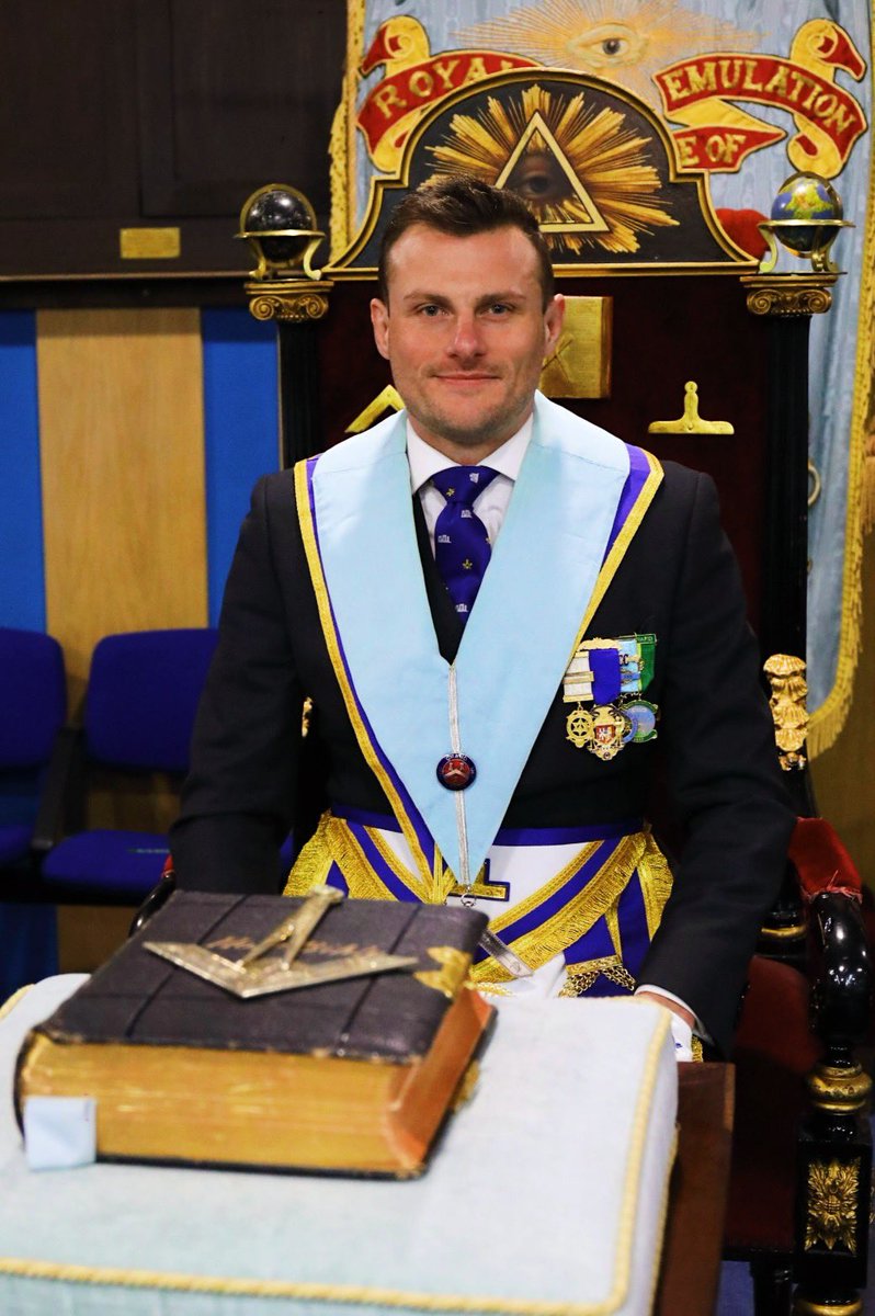 Mitch™ tweet media