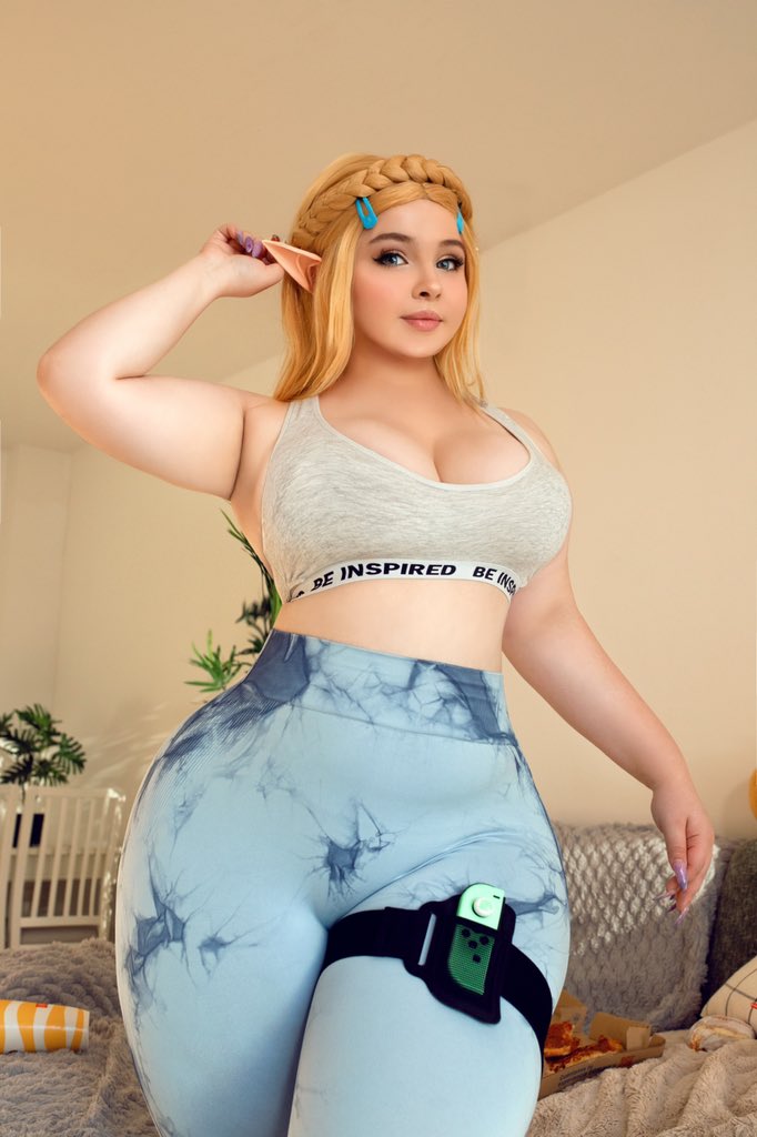 Bunnie_cosplay's tweet photo. Princess Zelda 😉 https://t.co/MlkOkKvEGB