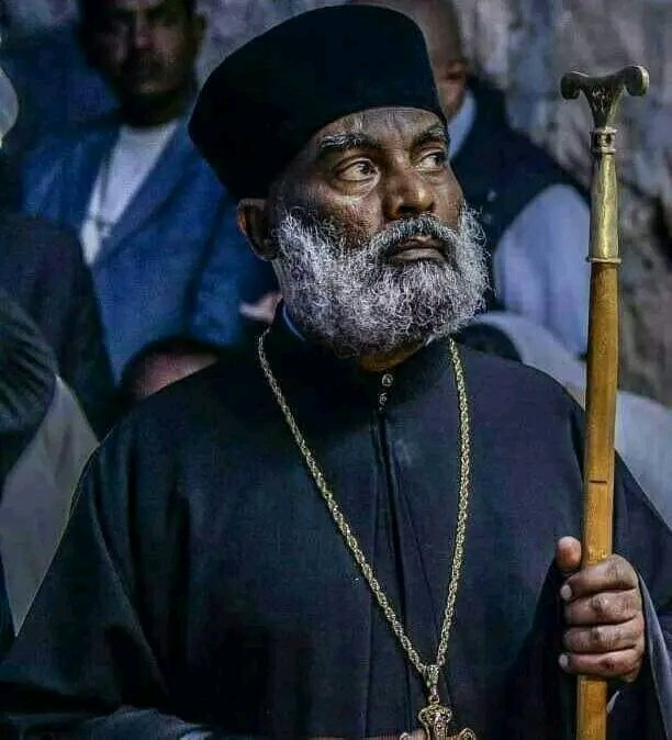 የኢትዮጵያ ኦርቶዶክስ ተዋሕዶ ቤተ ክርስቲያ ቅዱስ ሲኖዶስ ለጵጵስና ጠርቷቸው አይገባኝም ብለው የቀሩትን አባት ዛሬ እንደገና እናስታውሳቸው።
ቤተ ክርስቲያን እንደነዚህም ያሉ አባቶች አሏት። የግብፁ አቡነ ሺኖዳ ከገዳም ለሹመት ሲጠሩም አልቅሰዋል