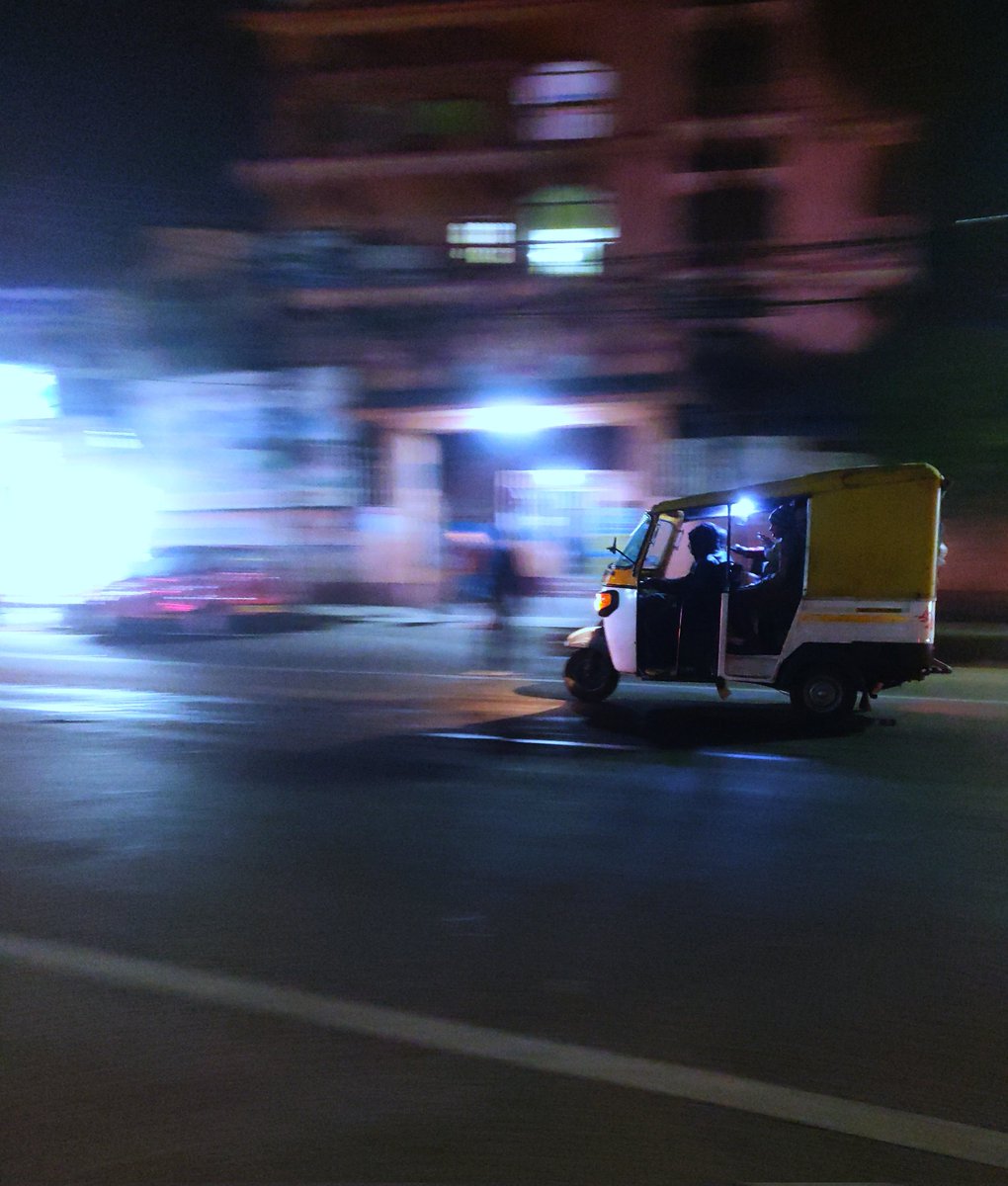 ppchips's tweet image. City ride captured on #oneplus6 old still gold.