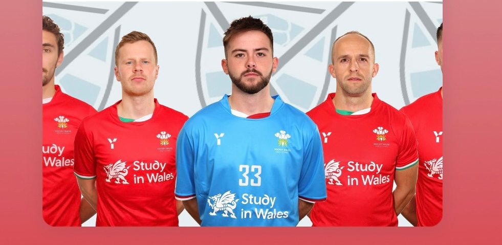 T Davies tweet media