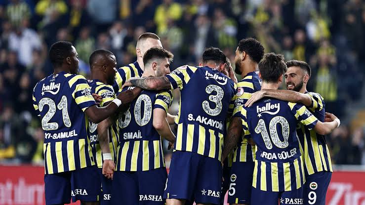 Football_uzmani's tweet photo. #SonDakika 
Hollanda Kökenli Bir Sitede.
#TürkiyeSüperLig 
Ümraniyespor × Fenerbahçe 
👉 Maç sonucu 2 ve 1,5 üst Orani : 1.30 oldu!
📡 Şuan ki İddaa oranı : 1.57
⌛ Maç Saati: 20:00 https://t.co/1dxecxjhuU