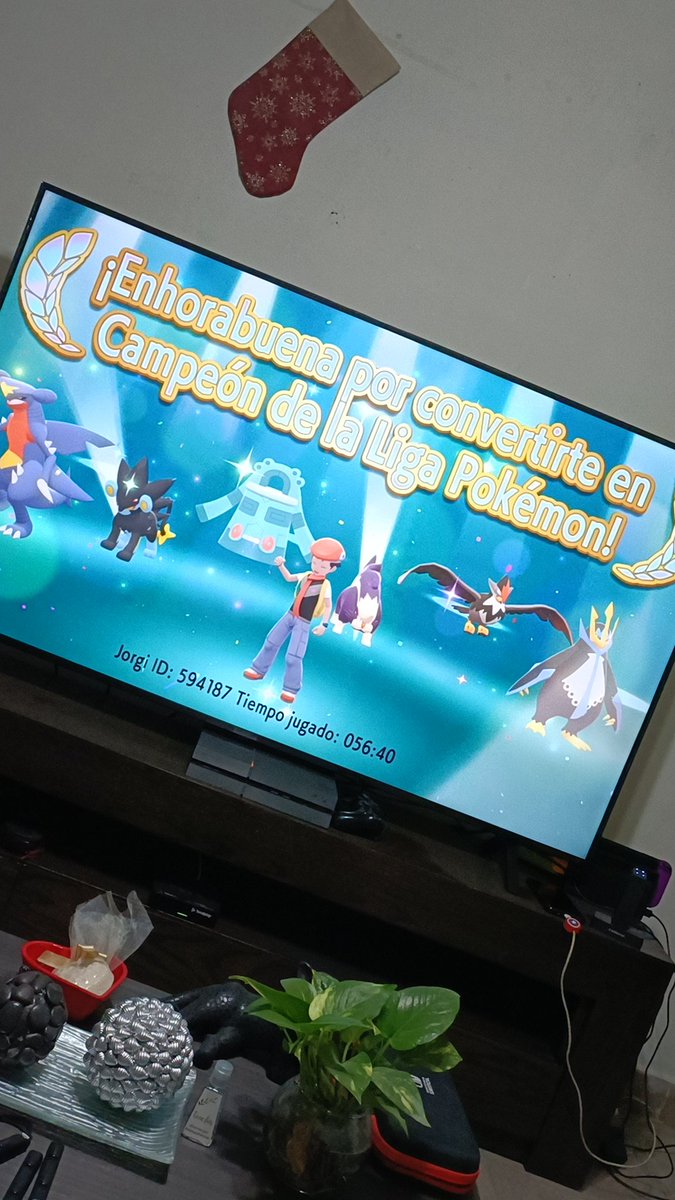 TheGeorgeMg's tweet photo. El jorgi de hace 17 años hoy está feliz al saber que por fin pudo terminar la liga Pokémon :') https://t.co/m13TZxZ4pB